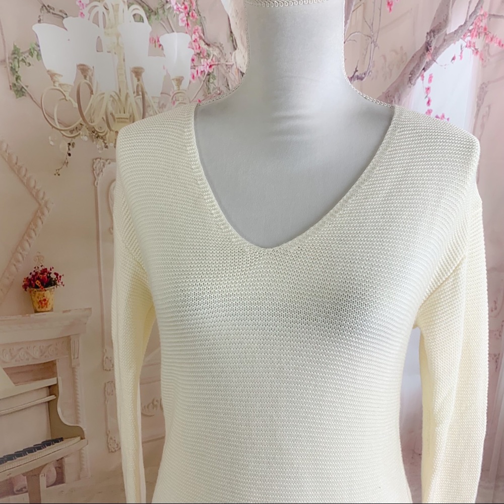 Aritzia Wilfred Free Wolter Sweater in Cream - Picture 2 of 12